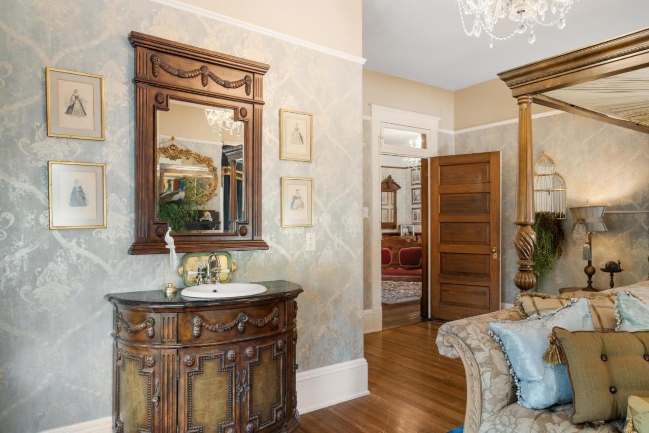 Ross Mansion Bed & Breakfast แฮตตีส์เบิร์ก ภายนอก รูปภาพ