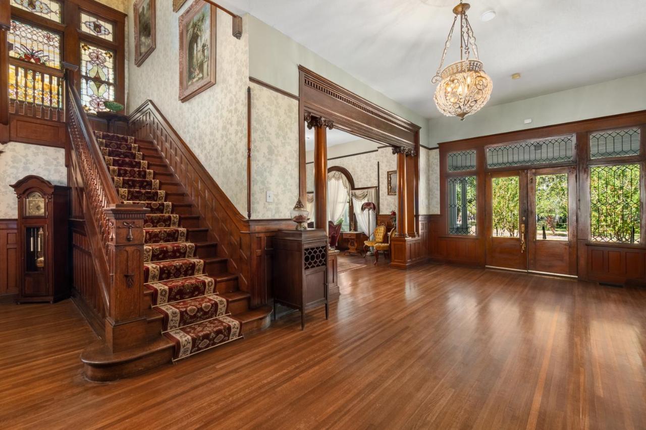 Ross Mansion Bed & Breakfast แฮตตีส์เบิร์ก ภายนอก รูปภาพ