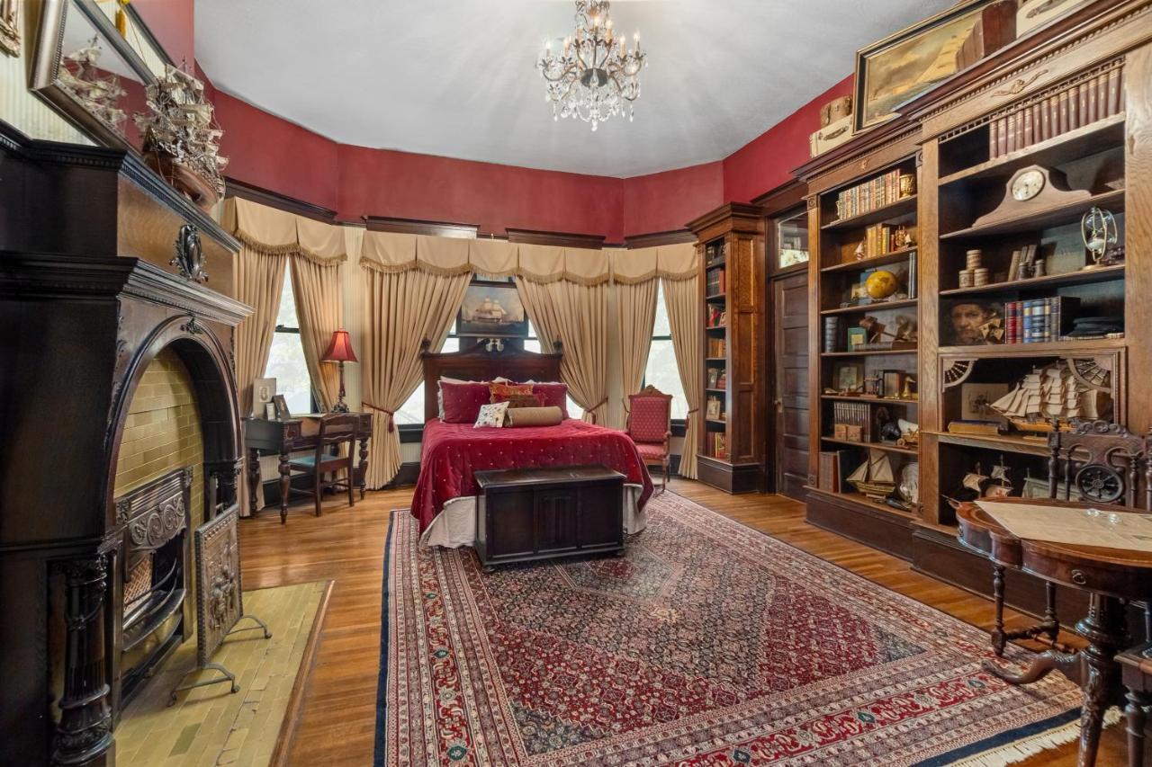Ross Mansion Bed & Breakfast แฮตตีส์เบิร์ก ภายนอก รูปภาพ