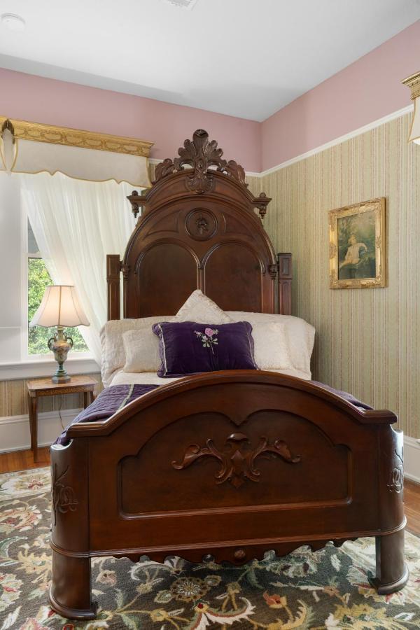 Ross Mansion Bed & Breakfast แฮตตีส์เบิร์ก ภายนอก รูปภาพ