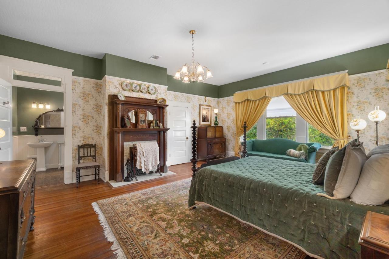 Ross Mansion Bed & Breakfast แฮตตีส์เบิร์ก ภายนอก รูปภาพ